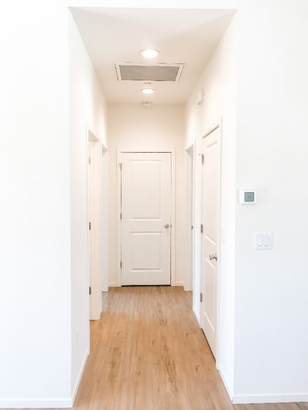 Building Photo - 6020 Peck Ln