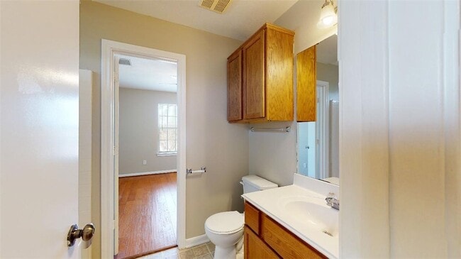 Building Photo - 505 Camp Ct