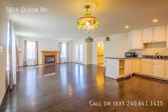 Building Photo - 5806 Olson Rd