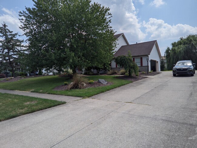 Building Photo - 34521 Springvale Cir