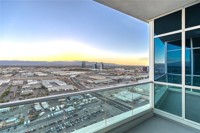 Building Photo - 4575 Dean Martin Dr