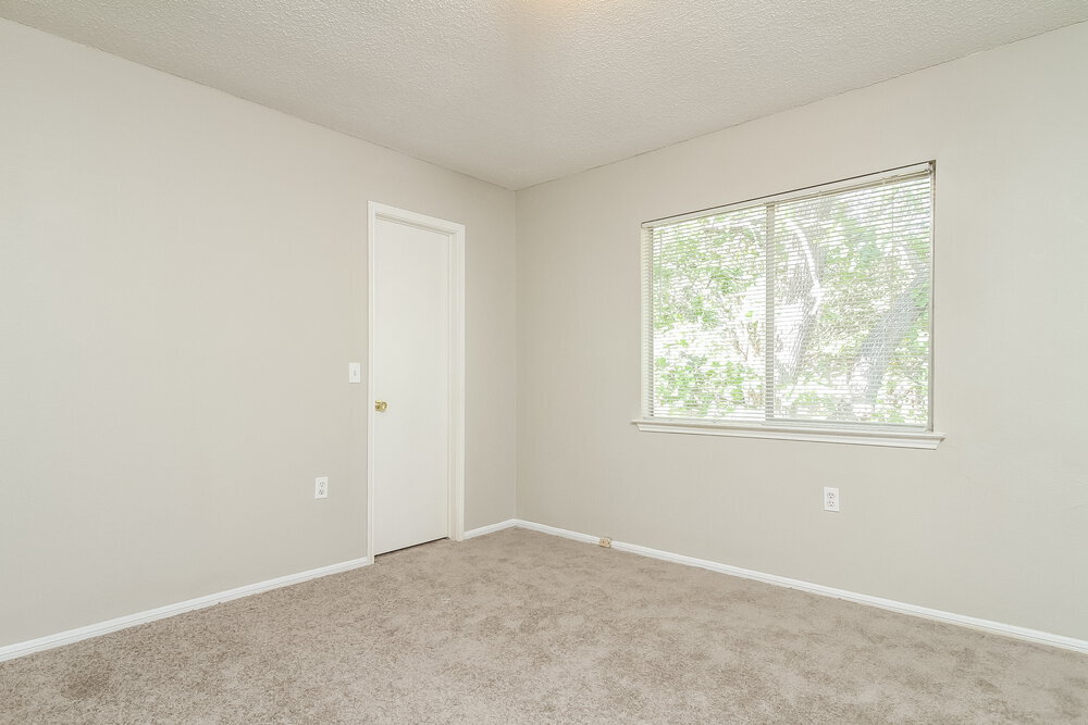 Building Photo - 6803 Highland Bluffs
