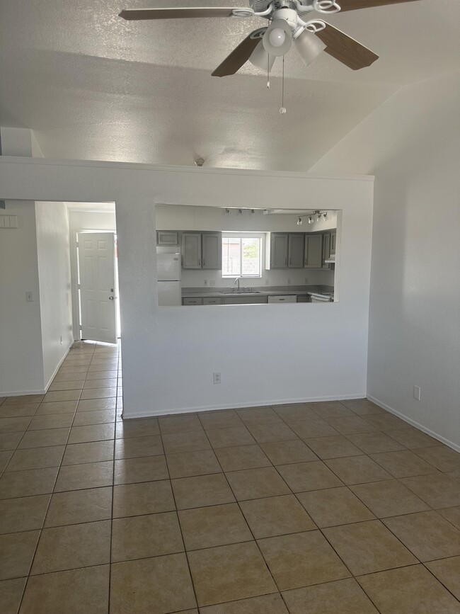 Building Photo - 9416 W Rafael Dr