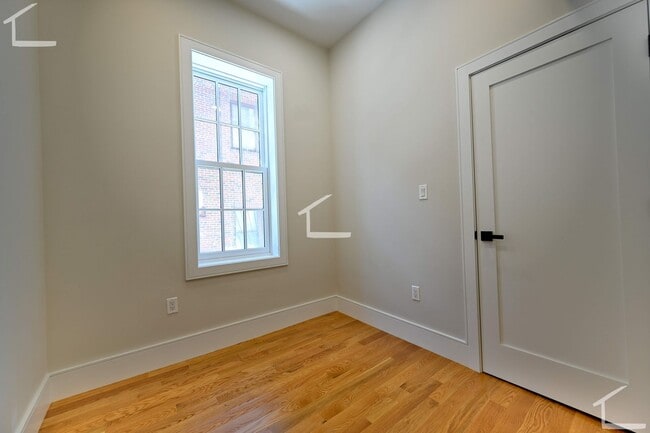 Building Photo - Newly renovated Bay Village 2-bed; Available for May or June!