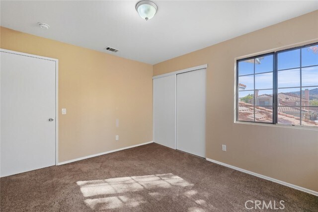 Building Photo - 325 Rainbow Terrace