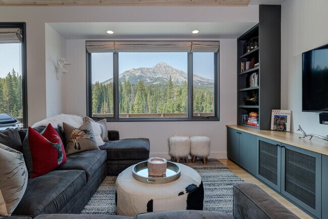 Building Photo - 17 Lakewood Dr