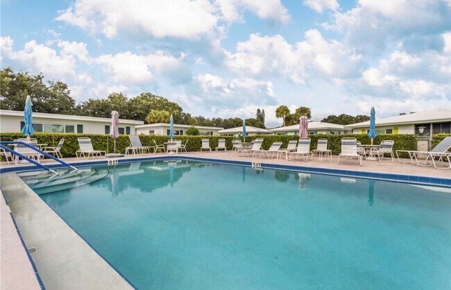 Building Photo - 55+Community - ANNUAL  1/1 GREAT LOCATION - UPDATED UNIT WITH COMMUNITY HEATED POOL!