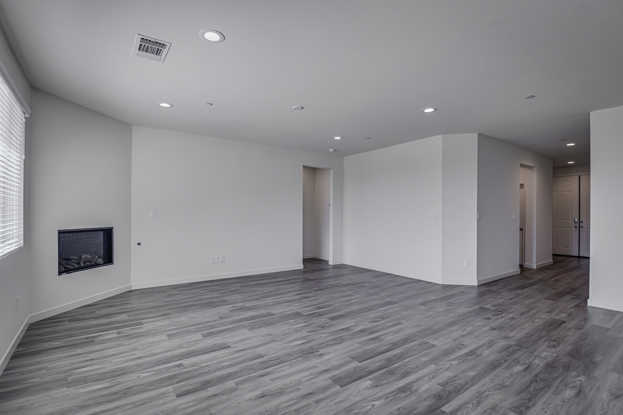 Building Photo - 15017 Maryvale Ave
