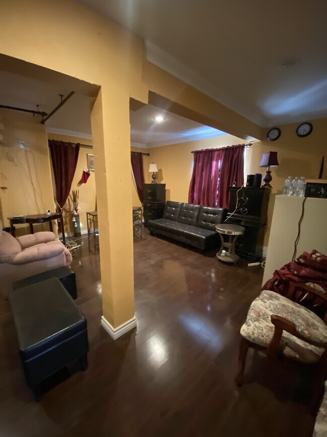 Building Photo - 16502 Mango Way