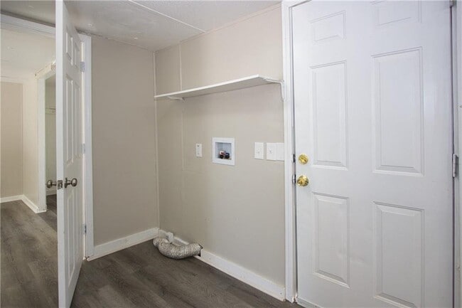 Building Photo - 340 Towler St