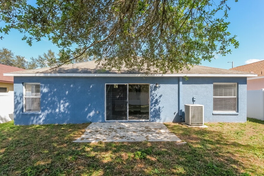Building Photo - 6927 Waterbrook Ct