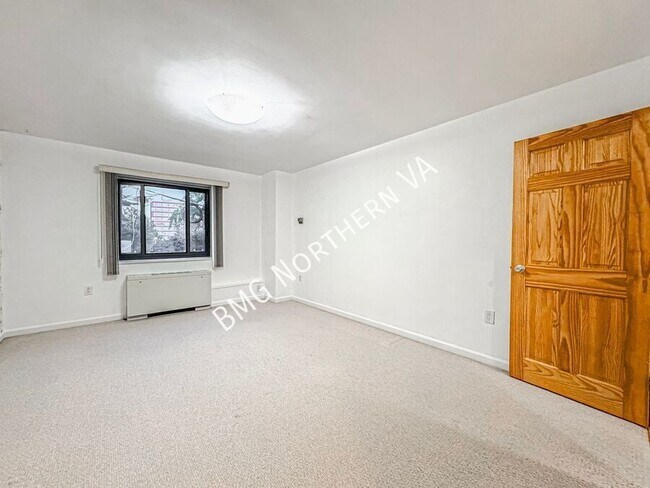Building Photo - 1200 S Arlington Ridge Rd