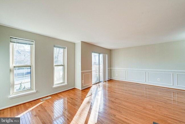 Building Photo - 1727 Cy Ct