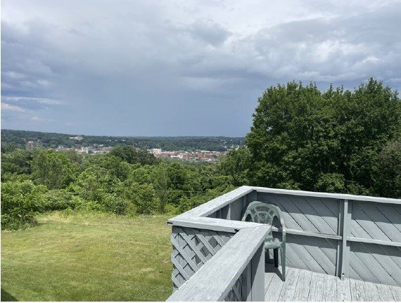 Building Photo - 8 Spring St