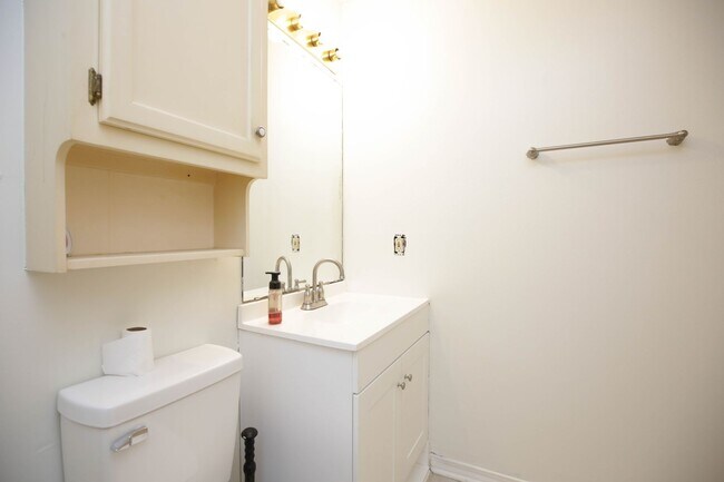 Building Photo - 6972 Weatherwood Dr