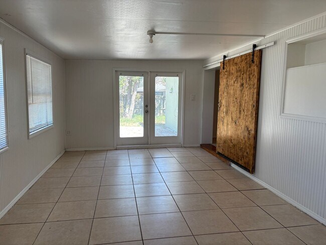 Building Photo - 3099 Deltona Blvd