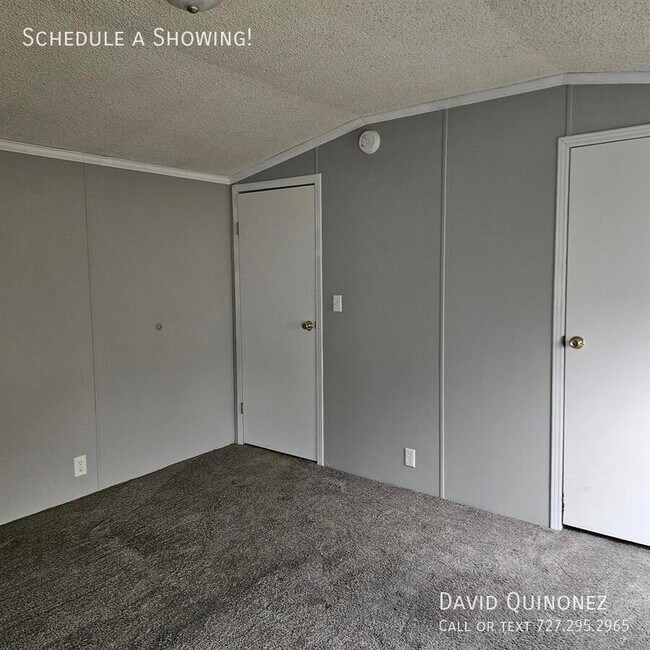 Building Photo - 2737 W Washington Center Rd