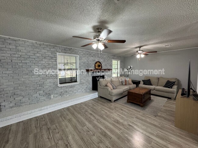 Building Photo - 4213 Queens Ct