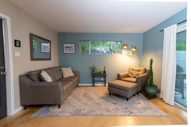 Building Photo - Charming 3BR House in Scottsdale