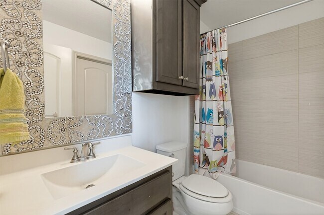 Building Photo - 2901 Merryglen Ln