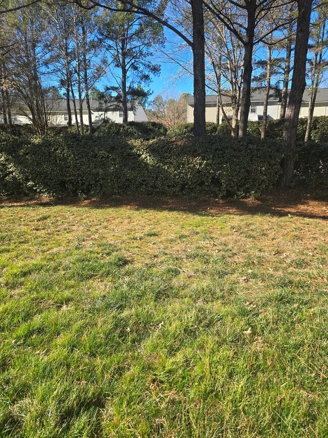 Building Photo - Townhome 2BR/2.5BA Located minutes from UNCC Campus!