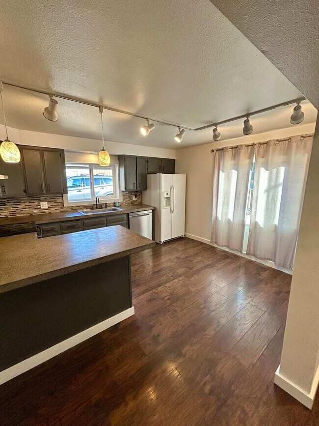 Building Photo - 8230 WA-903