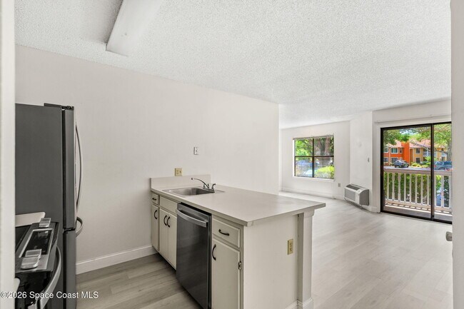 Building Photo - 225 S Tropical Trail