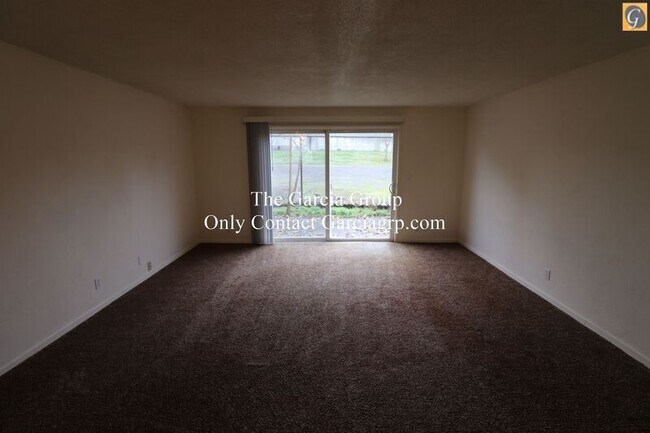 Building Photo - 581 Holmes Ln