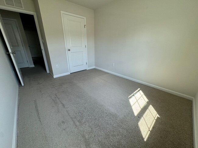 Building Photo - PARKLAND SCHOOLS- NEW CONSTRUCTION 3 BDRM ...