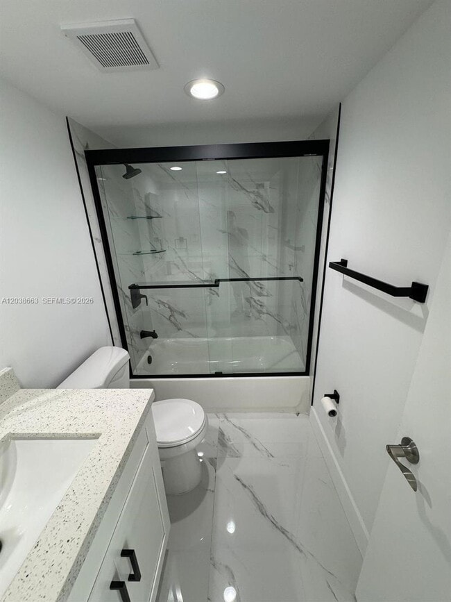 Building Photo - 9280 Fontainebleau Blvd