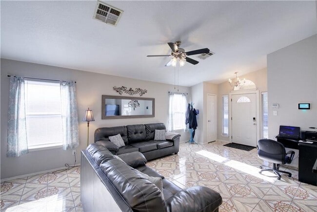 Building Photo - Very clean well maintained one-story home.