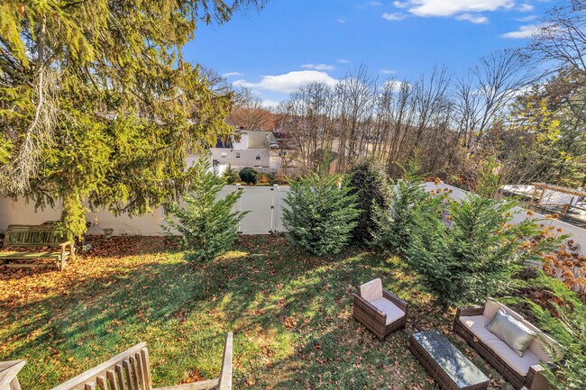 Building Photo - 124 Stiles St