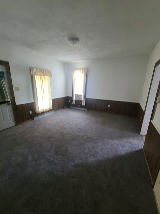 Building Photo - 1112 McClellan St