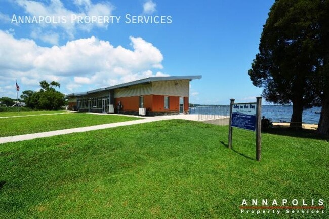 Building Photo - 858 Selby Blvd