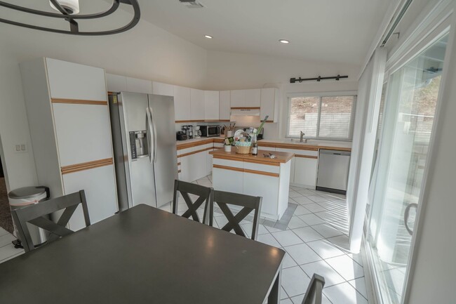 Building Photo - Fully Furnished 3 Bedroom Home for Rent in...