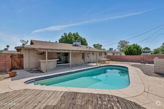Building Photo - 1128 E Broadmor Dr