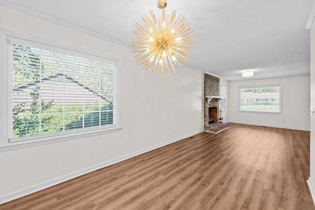 Building Photo - 1201 River Ridge Dr
