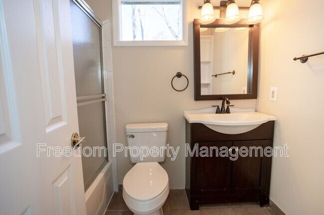 Building Photo - 11961 Mente Rd