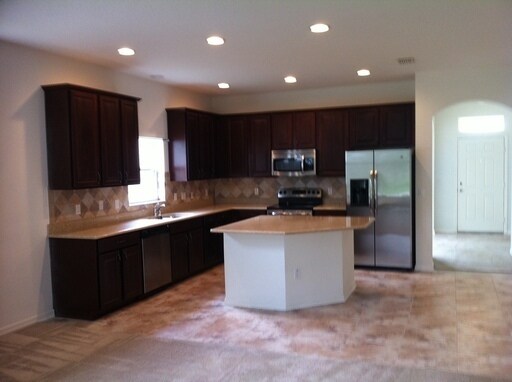 Building Photo - 3 bedroom, 2 bathroom home in Avalon Park