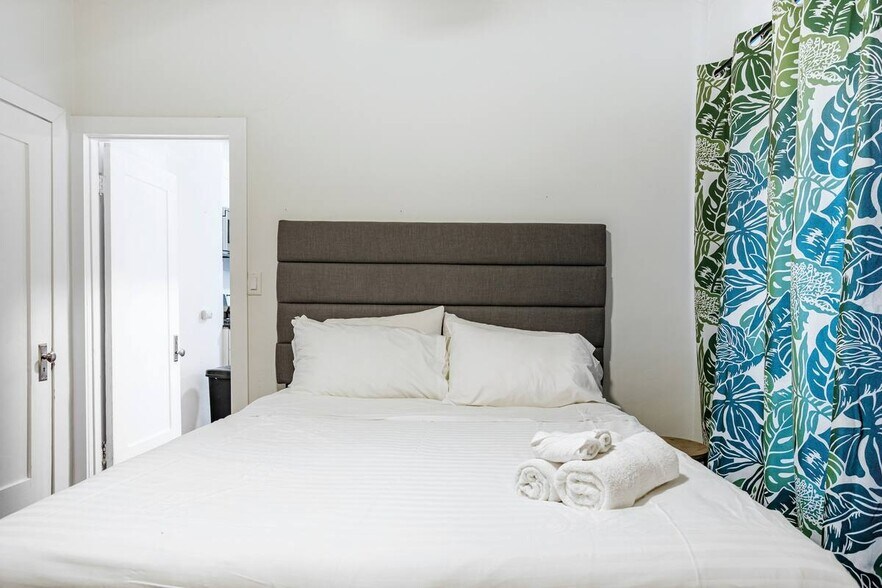 Building Photo - 1806 Washington Way