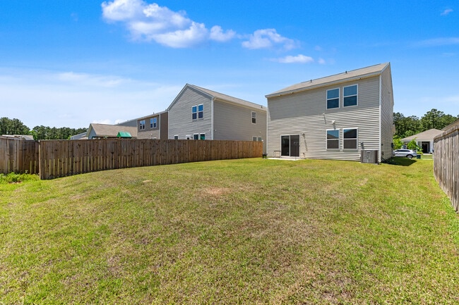 Building Photo - Ocean Farm Dr
