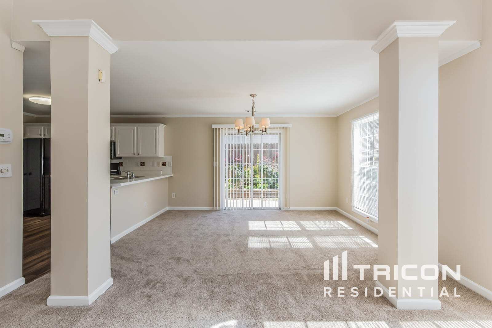 Building Photo - 136 Grove Park Ln