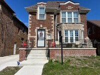 Building Photo - 4052 Tyler St