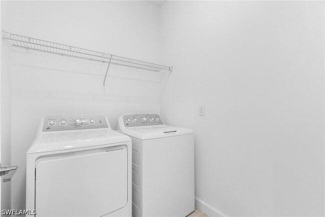 Building Photo - 18324 Ridgeline Dr