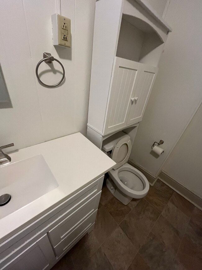 Building Photo - 15 LLC- 21-27 Durand St.