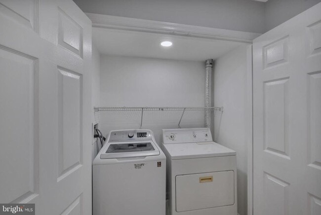 Building Photo - 7008 Wytheville Cir