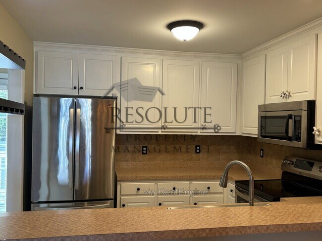 Building Photo - 107 E Moss Creek Dr