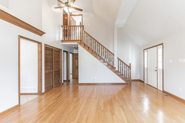 Building Photo - 2310 N 5th St