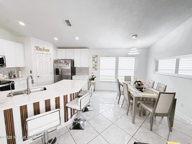 Building Photo - 13752 Goodson Pl
