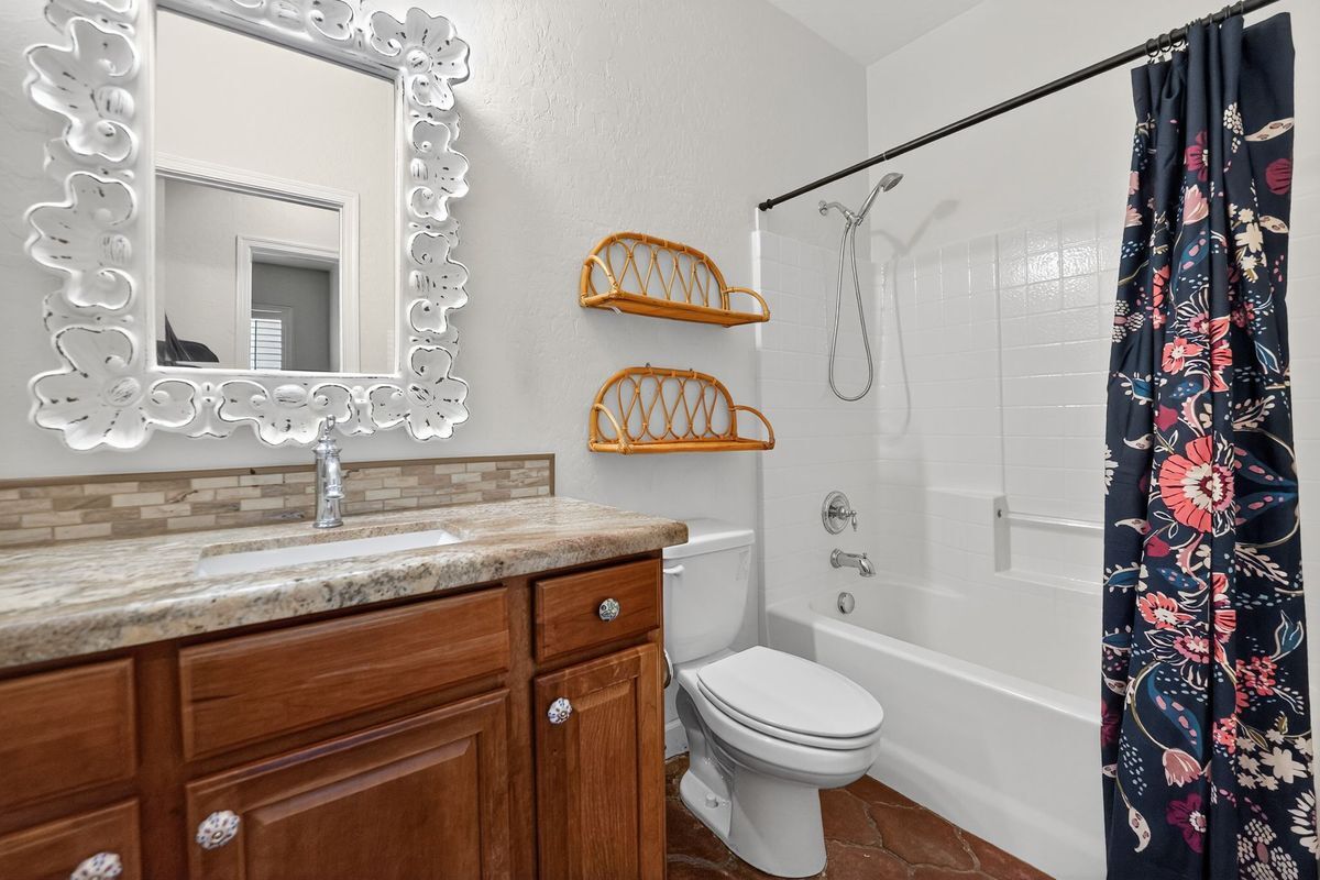 Building Photo - 8224 Imperial Lakes St